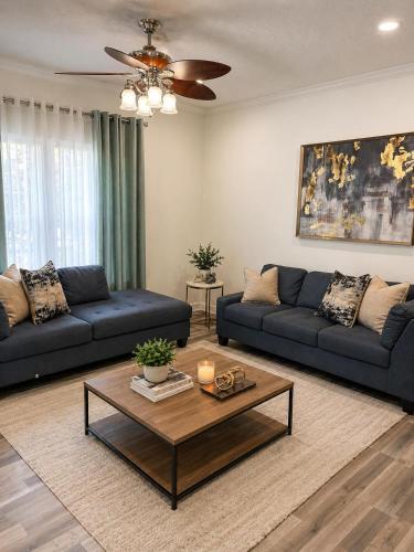 Beautiful And Modern, Valrico Apartment in River Hills Masters (FL)