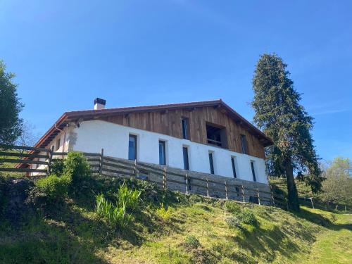 Country loft Zarautz- San Sebastián (Country loft Zarautz- San Sebastian) in Asteasu