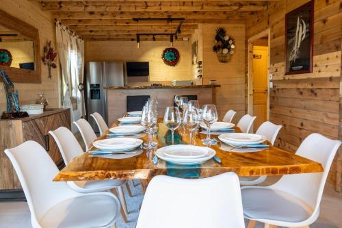 Le Chalet du Silence in Pont-de-Poitte