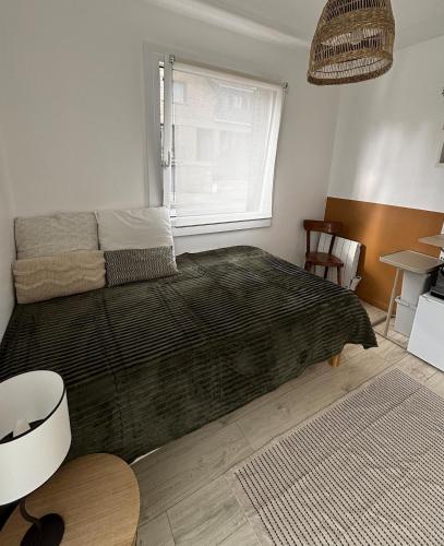 Petit studio indépendant - mitoyen à notre maison - Location saisonnière - Rennes