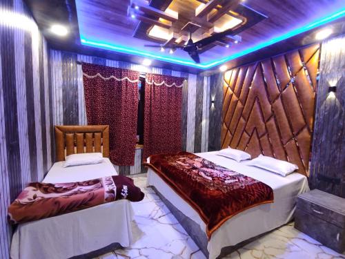 HOTEL FABULOUS KASHMIR, Dal lake – Srinagar, PA