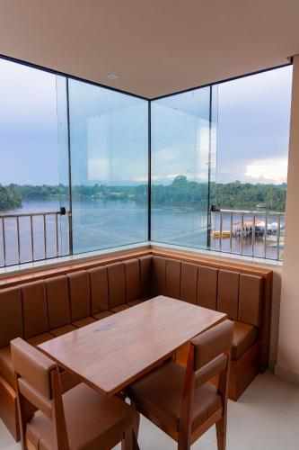 Hotel Madalena - Beira Rio in Santa Maria do Pará