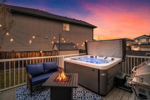 . Game Night Getaway - HotTub - AC - BBQ - Firetable - KingBed