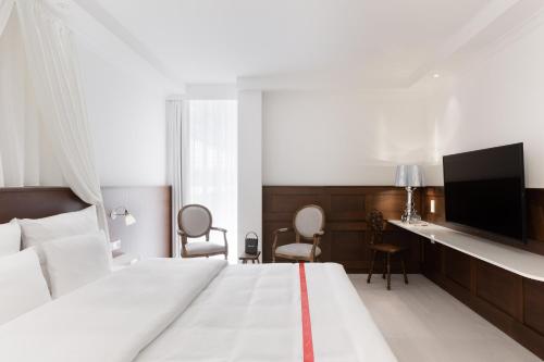 room detail thumbnail 0