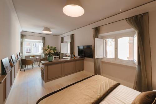 Rhea Silvia Luxury Navona - image 5