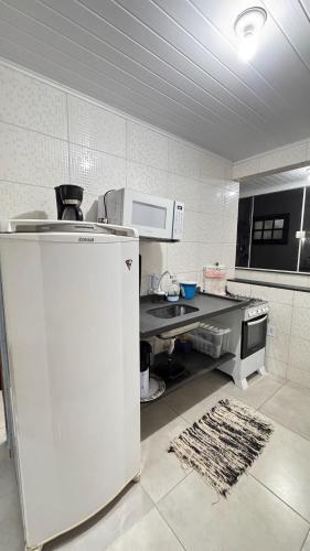Kitchen, Duplex com Churrasq e Piscina a 200m da Praia em Ubatuba B27C24 in Praia do Sape