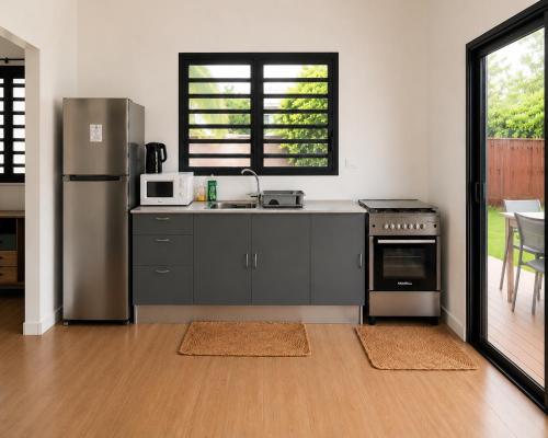 Au Petit Bungalow - Air conditionned & Mountain view in Te'avaro