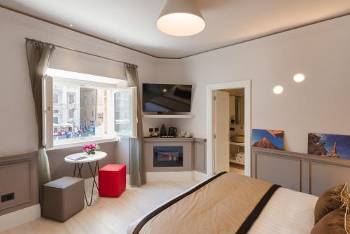 Rhea Silvia Luxury Navona - image 9