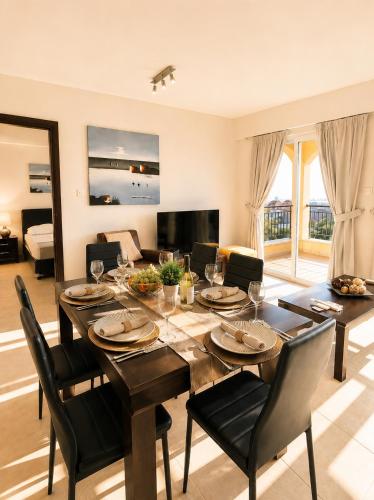 Cozy Sea View Apartment with Pool in Peaceful Paphos Area 1