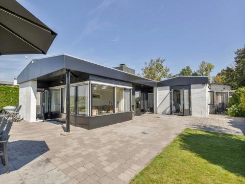 Garden, Reiger aan het Meer in Kamperland