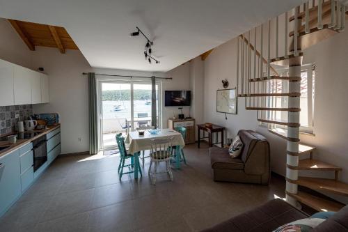 Seadmed, Apartments by the sea Ilovik, Losinj - 25973 in Ilovik