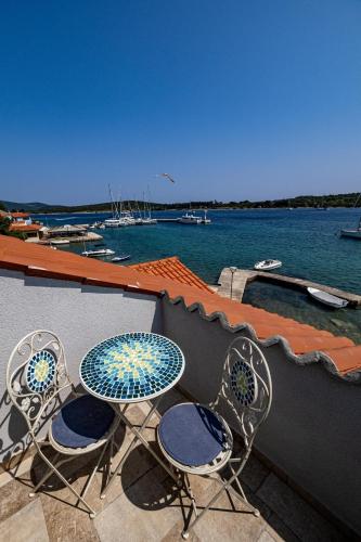 Rõdu/terrass, Apartments by the sea Ilovik, Losinj - 25973 in Ilovik