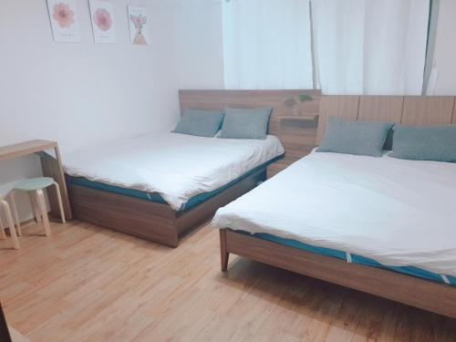 7, near hongdae, quiet area, 1st floor
