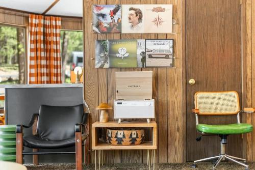Carousel House - Retro 70's Home - SHARC - image 5