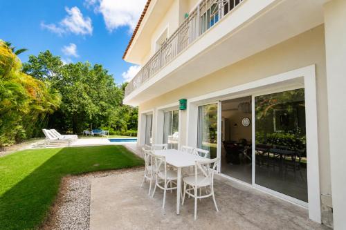 Private Iberosta Villa Lagoon 4BDR- Private Beach and Pool - image 3