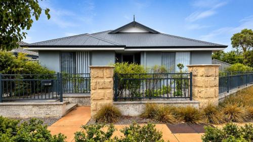 . Napolean Holiday Retreat