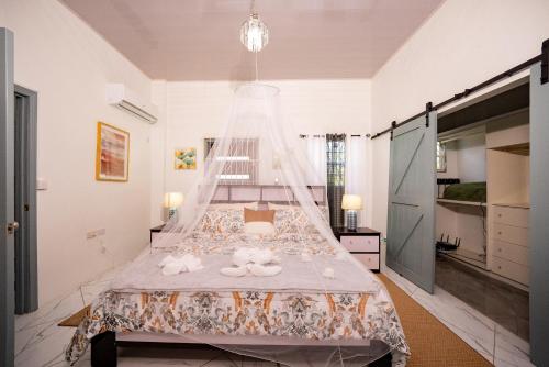 Modern Island Getaway In St Lucia, 5 min from Airport, Beach, Shopping in Вьйо-Фор