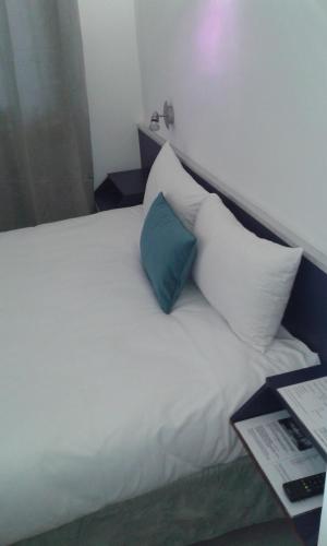 1 double bed