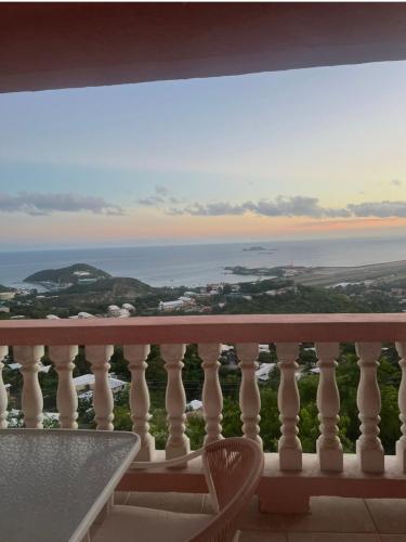 Cozy House, Ocean View, Saint Thomas in 西夏洛特阿馬利亞