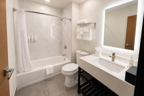 Econo Lodge Inn & Suites Williams - Grand Canyon Area - image 32