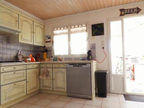 Maison charmante, proche plages - pers. - FR-1-879-4 in Saint-Laurent-de-la-Prée