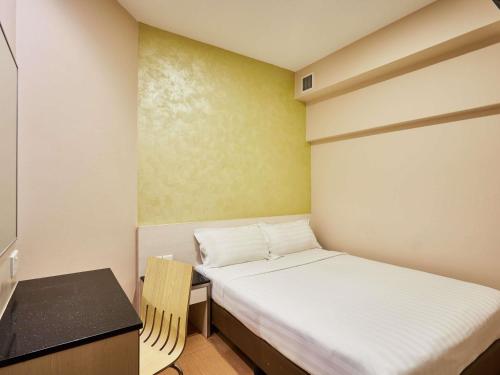 room detail thumbnail 2