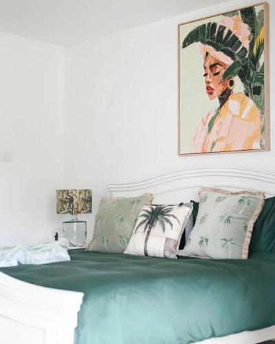 Pearl House on Tallows - Luxury Pet friendly Beachfront home with Pool Spa & Sauna - image 3