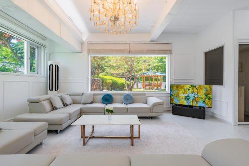 초음정 Luxury Hanok Style Villa with Private Garden in Gyeongju 사진 2