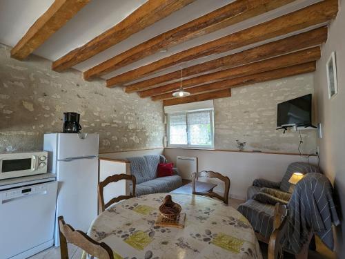 Maison charme avec vue panoramique - 4 pers. - FR-1-591-789 in Jeu-Maloches