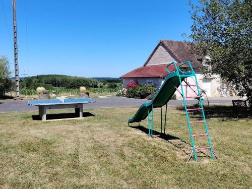 Maison de campagne paisible, vue panoramique - FR-1-591-790 in Jeu-Maloches