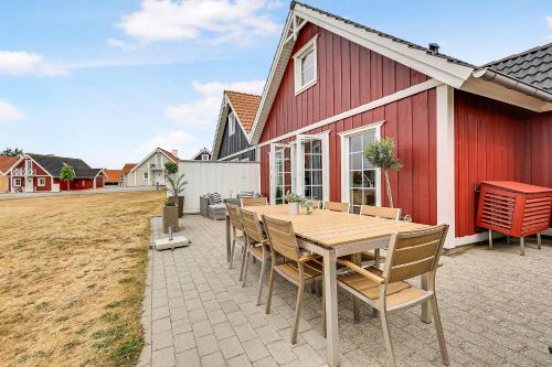  Charming Terraced House By The Beach And Forest in Bro