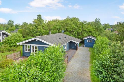 . Cozy Cottage In A Quiet Area Close To The Beach