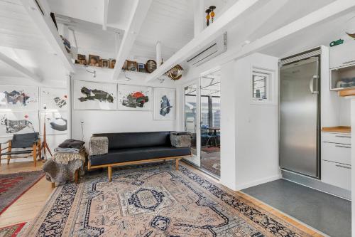  Inviting Cottage By The Beach With A Lake View in Karrebæksminde