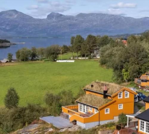 Viesnīcas āriene, Seaside Cabin With Fjord Views In Skjerstad in Tverlandet