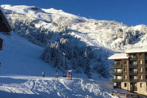Creux de l'ours B009 - 4 guest - Ski in - Ski out in 梅里貝勒