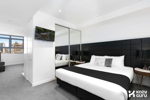 KozyGuru | Chatswood | Convenient 1 Bed Studio Apt - image 11