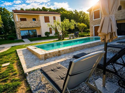 Viesnīcas āriene, Villa Nova Resort with pool in Krkavče