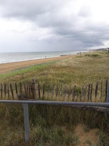 Maison Sword Beach 2chambres in Colleville-Montgomery