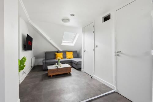 Paris Mezzanine Studio with Netflix - Le Marais - image 6