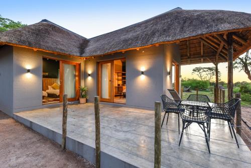 Mziki Safari Lodge in Beestekraal
