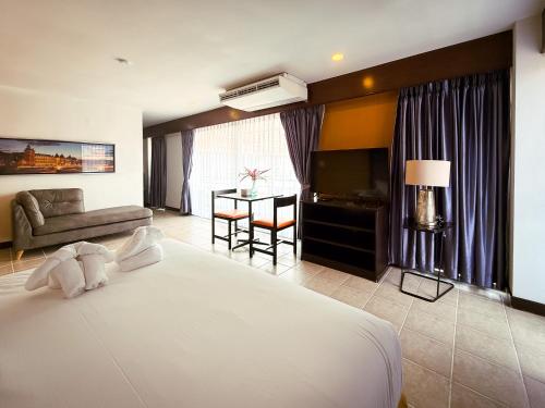 room detail thumbnail 0