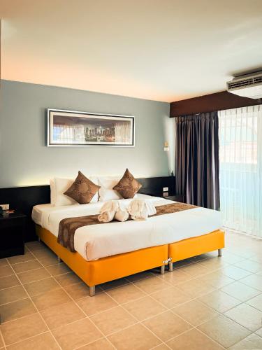 room detail thumbnail 1
