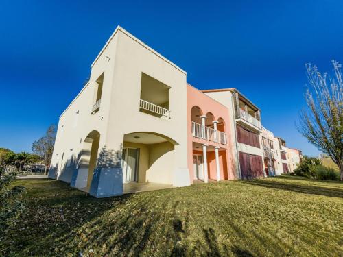 Apartment in Le Barcares with Pool