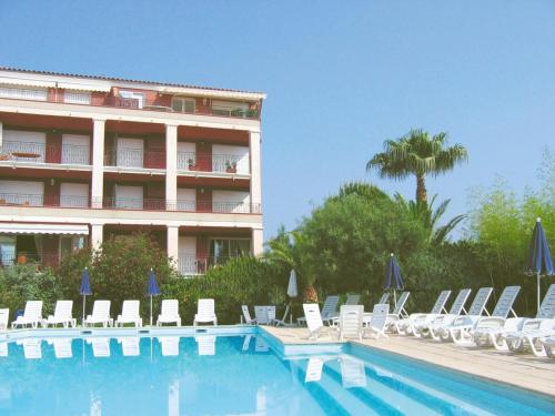 Family Suite with Pool Access