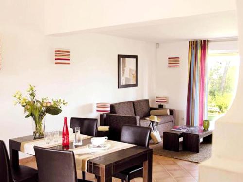 Golf Retreat in Mazamet with Pool - image 4