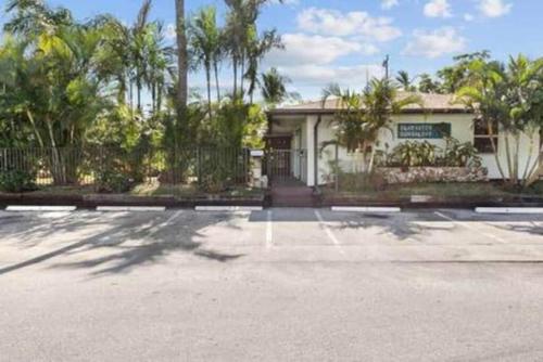 Beach Apart By Pmi Unit 1 in West Palm Beach, USA