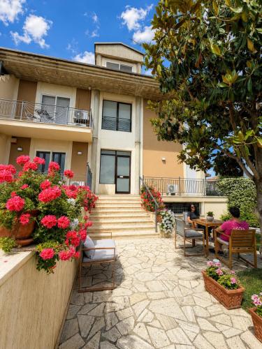 Avola Garden Apartment near Pantanello Beach