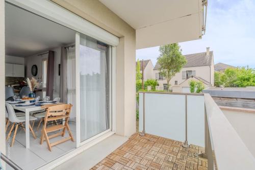 Vannas istaba, Magic Bricks Disney à 10 min 7 personnes Terrasse Billard Parking Arrivée autonome (Magic Bricks Disney a 10 min 7 personnes Terrasse Billard Parking Arrivee autonome) in Chanteloup-en-Brie