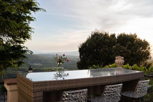 Casa Sole di Toscana USO ESCLUSIVO con 5 camere, 3 bagni, terrazza panoramica, giardino e vasca idro - Massa Marittima