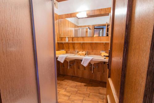 ห้องน้ำ, Huberhof 6 by Alpenidyll Apartments in สคลาดมิง